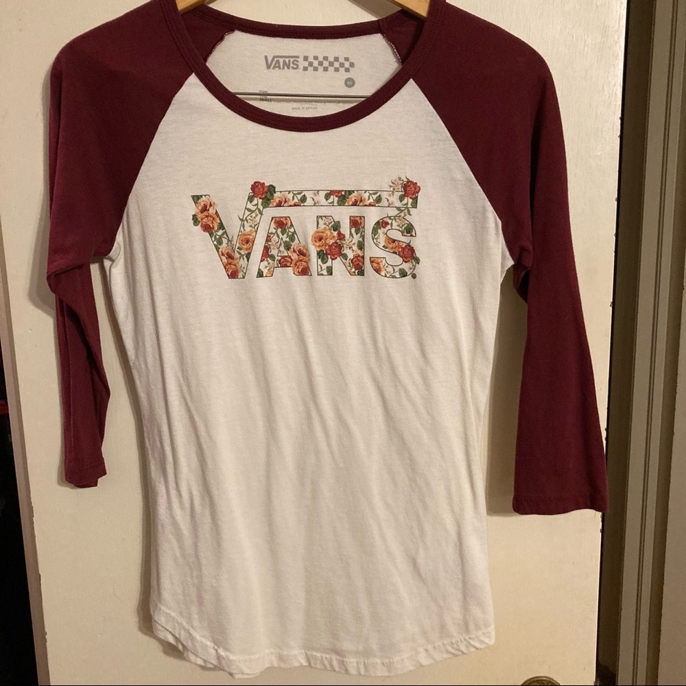 Medium Vans baseball t shirt 3/4 length sleeve